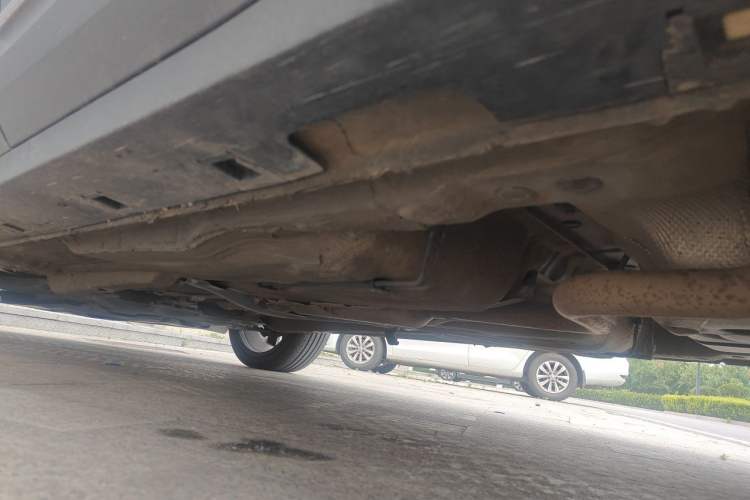 Used Bestune T77 2019 230 TID Automatic Prestige Version China VI Emission Standard Chassis Rear Left