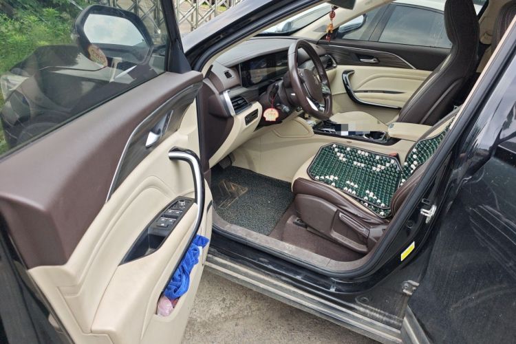 Used Bestune T77 2019 230 TID Automatic Luxury Version National V Driver Seat