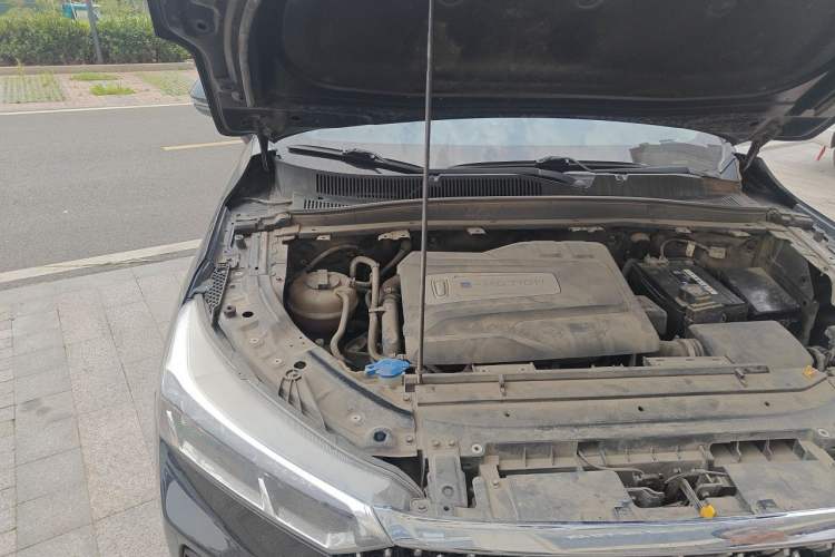 Used Bestune T77 2019 230 TID Automatic Prestige Version China VI Emission Standard Engine Bay Right