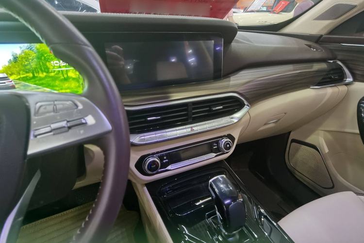 Used Bestune T77 2019 230 TID Automatic Prestige Version China V Emission Standard Interior 3