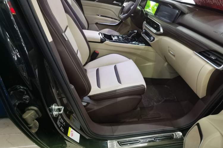 Used Bestune T77 2019 230 TID Automatic Prestige Version China V Emission Standard Interior 8