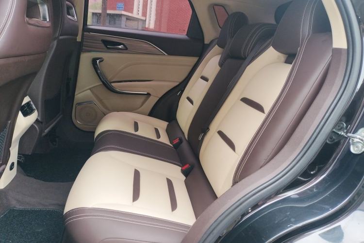 Used Bestune T77 2019 230 TID Automatic Prestige Version China VI Emission Standard Left Rear Seat