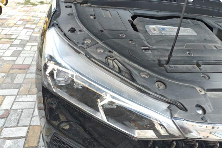 Used Bestune T77 2019 230 TID Automatic Prestige Version China V Emission Standard Right Front Headlight