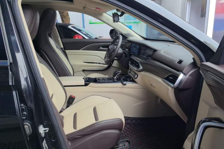 Used Bestune T77 2019 230 TID Automatic Prestige Version China VI Emission Standard Right Front Seat