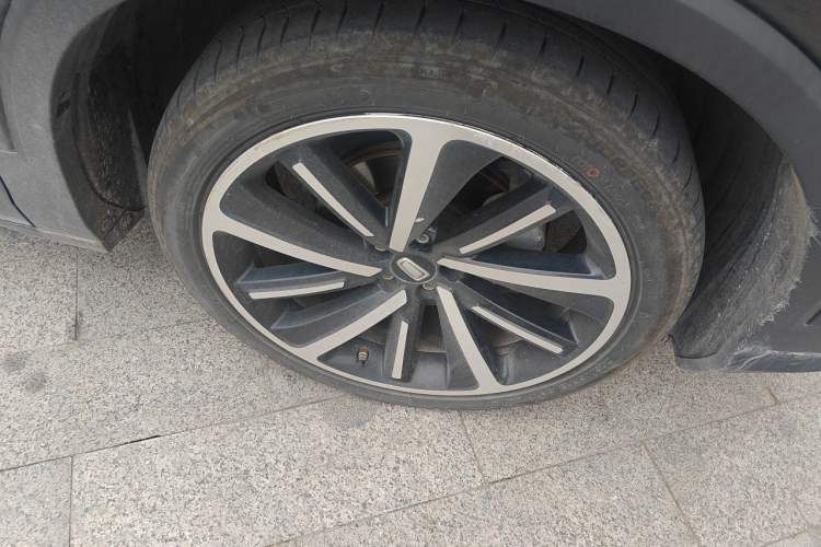 Used Bestune T77 2019 230 TID Automatic Prestige Version China VI Emission Standard Right Front Wheel Hub