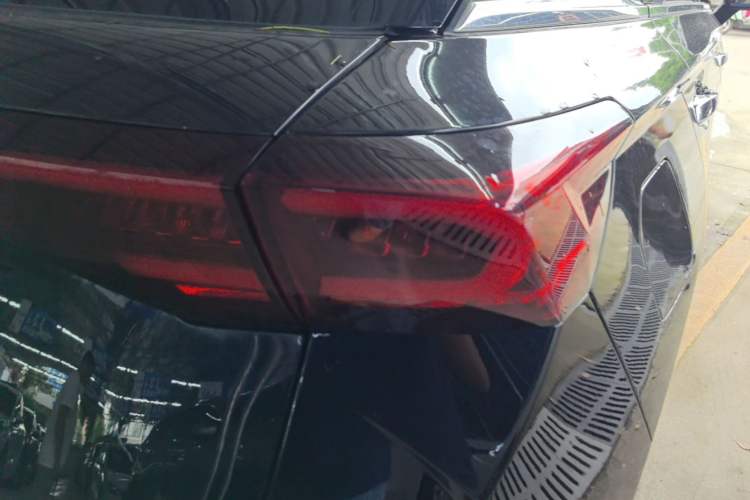 Used Bestune T77 2019 230 TID Automatic Prestige Version China VI Emission Standard Right Rear Taillight