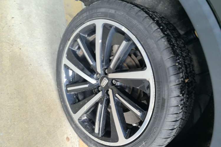 Used Bestune T77 2019 230 TID Automatic Prestige Version China VI Emission Standard Right Rear Wheel Hub