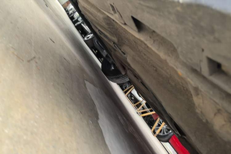 Used Bestune T77 2019 230 TID Automatic Prestige Version China VI Emission Standard Right Side Sill
