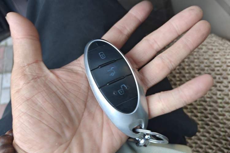 Used Bestune T77 2019 230 TID Automatic Prestige Version China V Emission Standard Vehicle Key