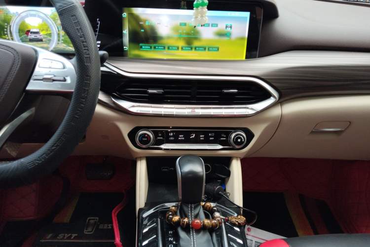 Used Bestune T77 2019 230 TID Automatic Luxury Version China VI Emission Standard Audio And AC Panel