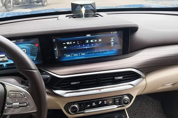 Used Bestune T77 2019 230 TID Automatic Prestige Version China VI Audio And AC Panel
