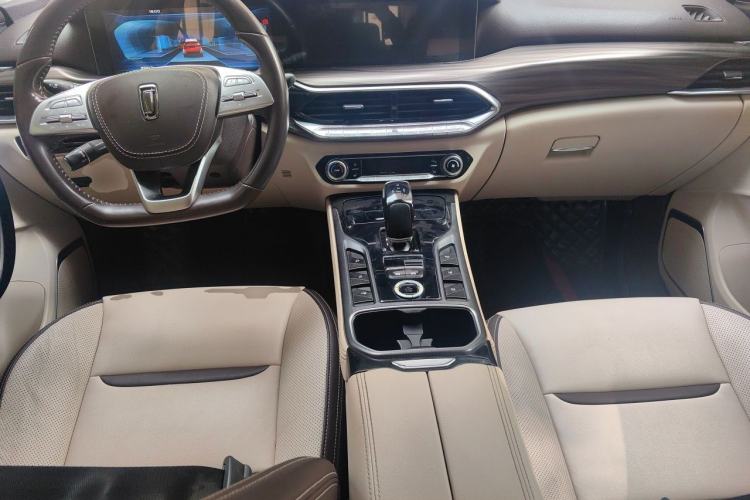 Used Bestune T77 2019 230 TID Automatic Prestige Version China V Center Console