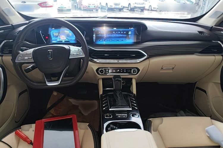 Used Bestune T77 2019 Facelift 230 TID Automatic Luxury Version China V Emission Standard Center Console
