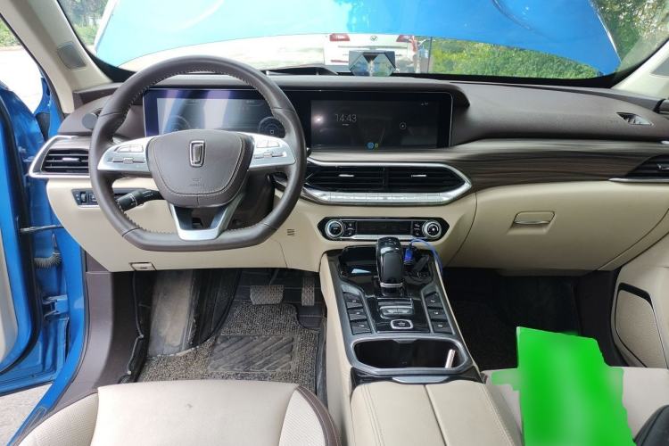Used Bestune T77 2019 230 TID Automatic Prestige Version China V Center Console