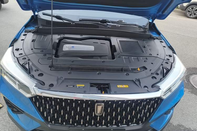 Used Bestune T77 2019 Facelift 230 TID Automatic Luxury Version China V Emission Standard Engine Bay
