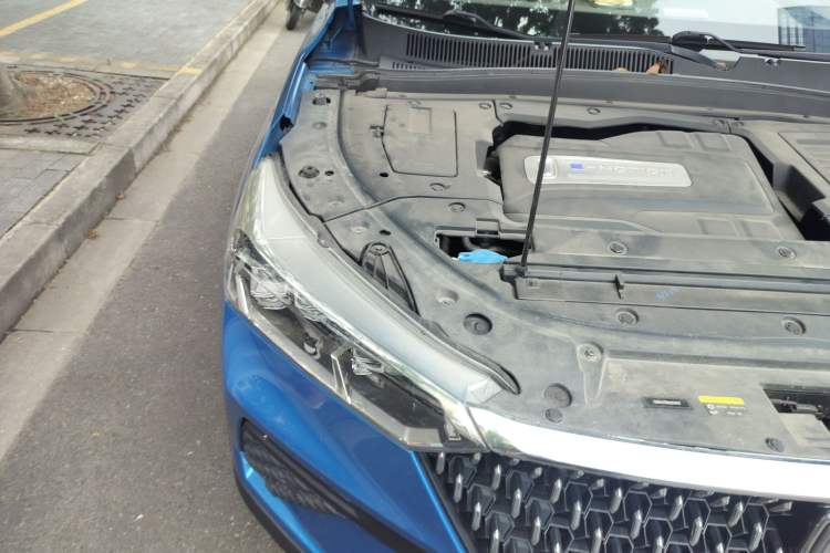 Used Bestune T77 2019 230 TID Automatic Prestige Version China V Emission Standard Engine Bay Right