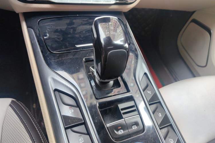 Used Bestune T77 2019 230 TID Automatic Prestige Version China V Gear Lever