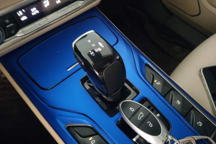 Used Bestune T77 2019 230 TID Automatic Prestige Version China V Gear Lever