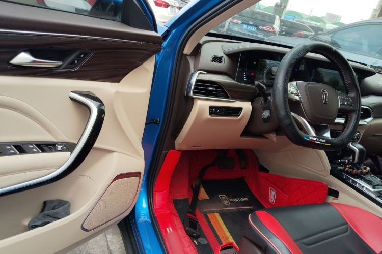 Used Bestune T77 2019 230 TID Automatic Luxury Version China VI Emission Standard Interior 3