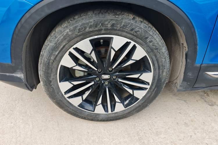 Used Bestune T77 2019 230 TID Automatic Luxury Version China VI Emission Standard Left Front Wheel Hub