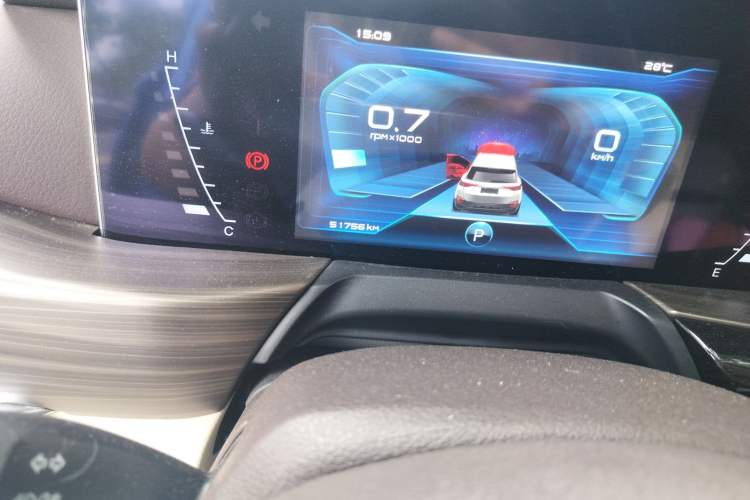 Used Bestune T77 2019 230 TID Automatic Prestige Version China V Emission Standard Odometer Close Up