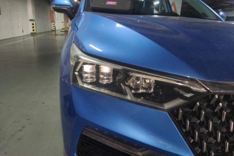 Used Bestune T77 2019 230 TID Automatic Prestige Version China VI Emission Standard Right Front Headlight