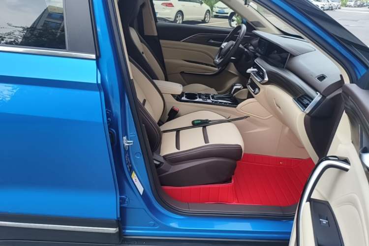 Used Bestune T77 2019 Facelift 230 TID Automatic Luxury Version China V Emission Standard Right Front Seat
