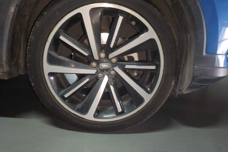 Used Bestune T77 2019 230 TID Automatic Prestige Version China VI Emission Standard Right Front Wheel Hub