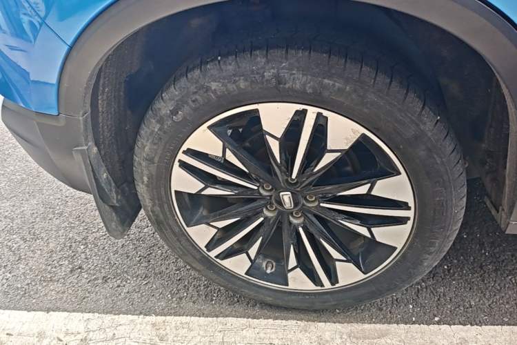 Used Bestune T77 2019 230 TID Automatic Luxury Version China VI Emission Standard Right Rear Wheel Hub