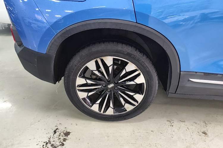 Used Bestune T77 2019 Facelift 230 TID Automatic Luxury Version China V Emission Standard Right Rear Wheel Hub