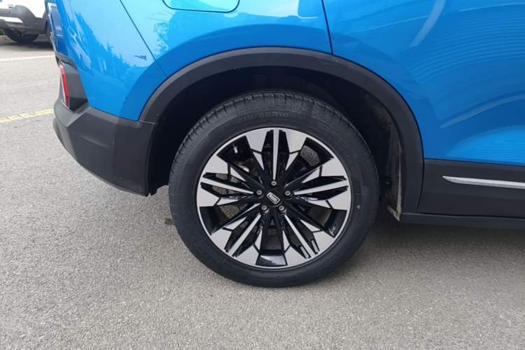 Used Bestune T77 2019 Facelift 230 TID Automatic Luxury Version China V Emission Standard Right Rear Wheel Hub