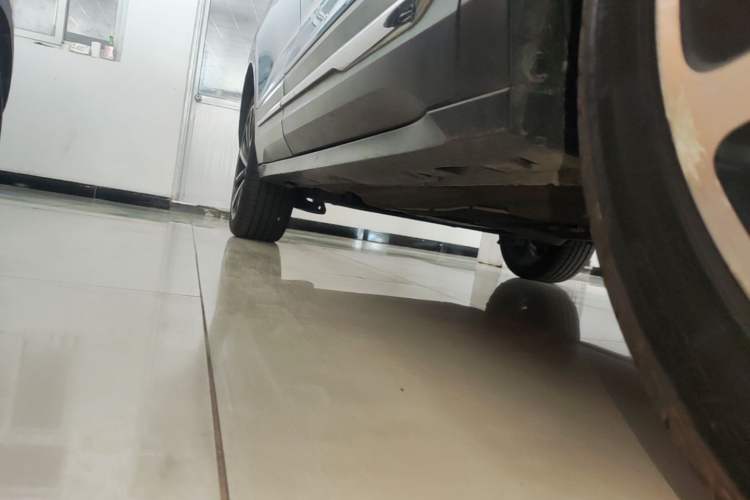 Used Bestune T77 2019 230 TID Automatic Prestige Version China V Right Side Sill
