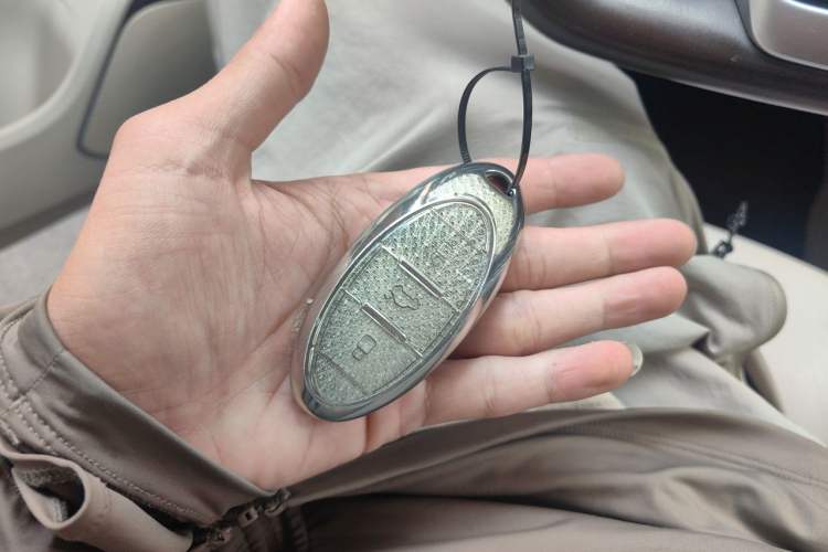 Used Bestune T77 2019 230 TID Automatic Prestige Version China V Vehicle Key