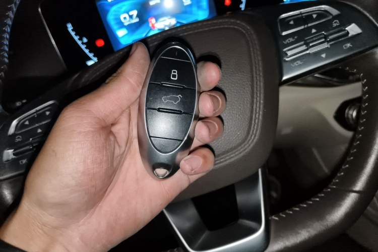 Used Bestune T77 2019 230 TID Automatic Luxury Version National V Vehicle Key