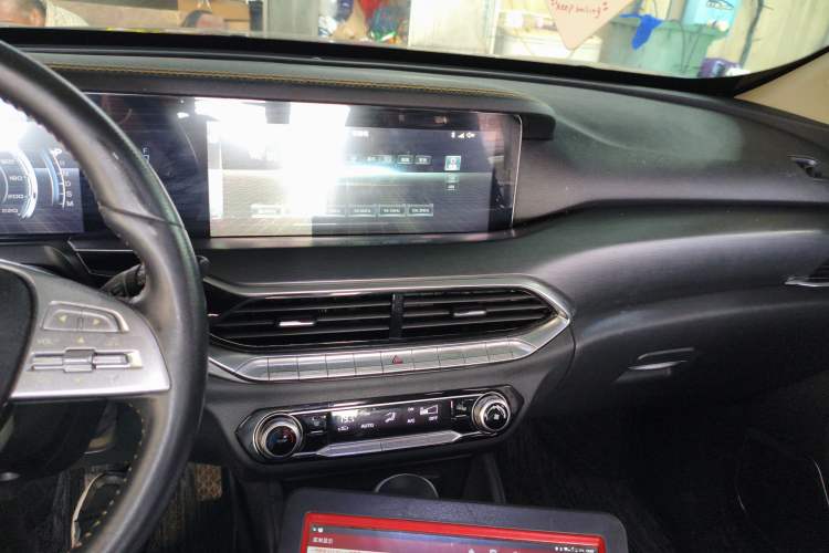 Used Bestune T77 2019 230 TID Automatic Luxury Version National V Audio And AC Panel