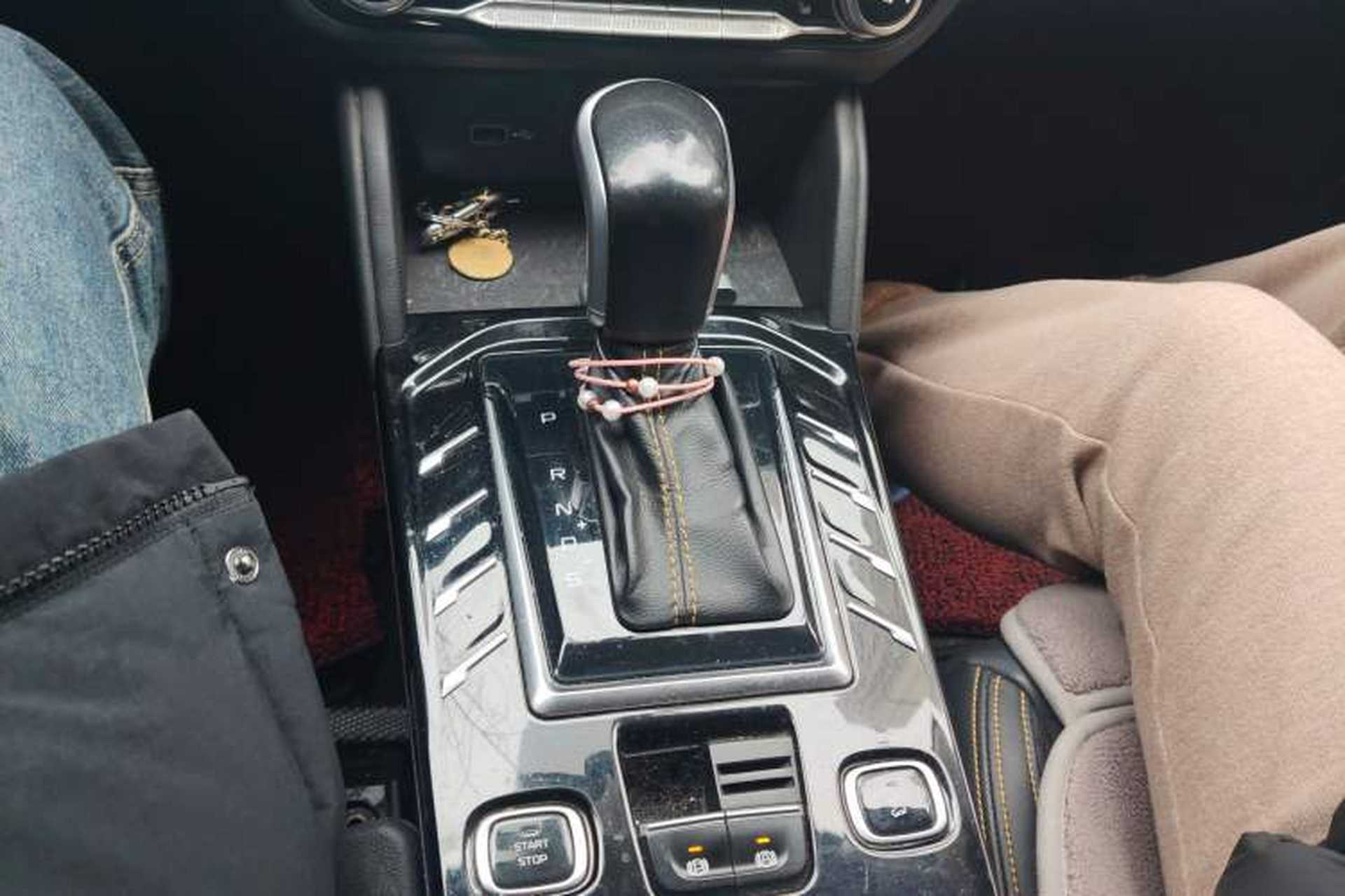 Used Bestune T77 2019 230 TID Automatic Luxury Version China VI Emission Standard Gear Lever