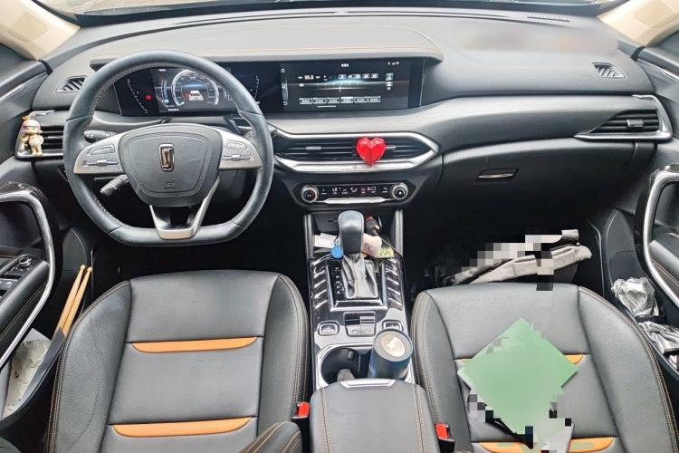Used Bestune T77 2019 230 TID Automatic Luxury Version China VI Emission Standard Center Console