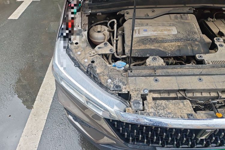 Used Bestune T77 2019 230 TID Automatic Luxury Version China VI Emission Standard Engine Bay Right