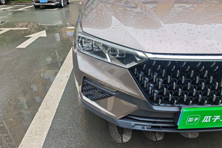 Used Bestune T77 2019 230 TID Automatic Luxury Version China VI Emission Standard Right Front Headlight