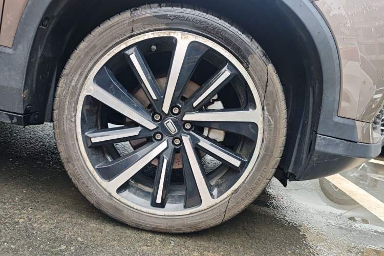 Used Bestune T77 2019 230 TID Automatic Luxury Version China VI Emission Standard Right Front Wheel Hub
