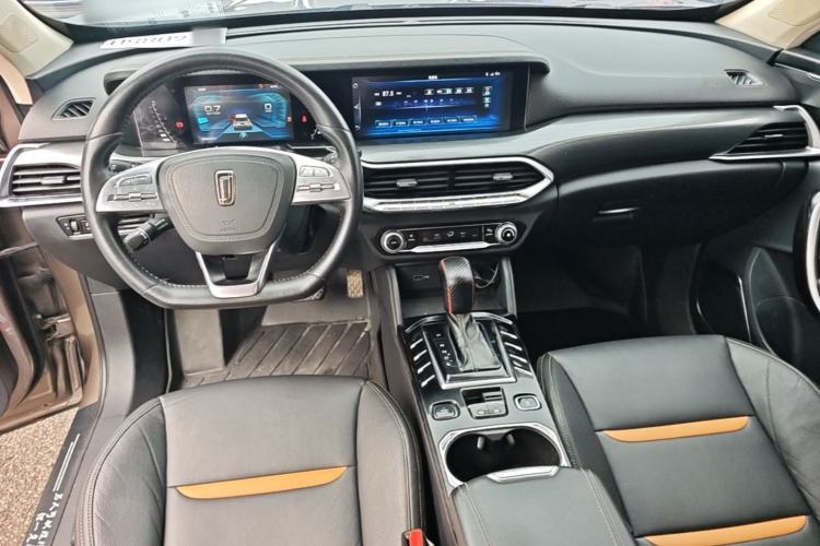 Used Bestune T77 2019 Facelift 230 TID Automatic Luxury Version China VI Emission Standard Center Console