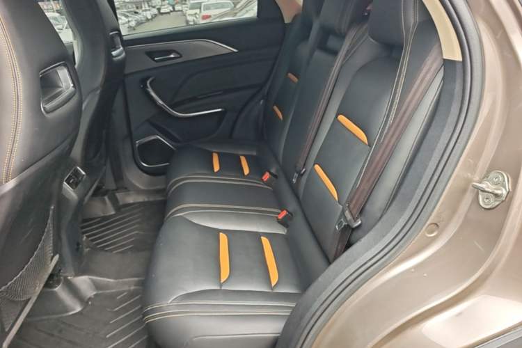 Used Bestune T77 2019 Facelift 230 TID Automatic Luxury Version China VI Emission Standard Left Rear Seat