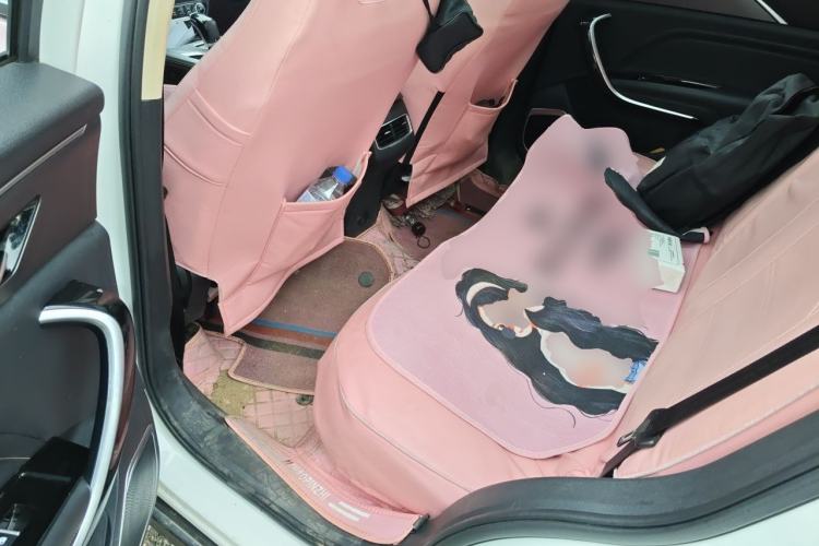 Used Bestune T77 2019 230 TID Automatic Prestige Version China V Emission Standard Left Rear Seat