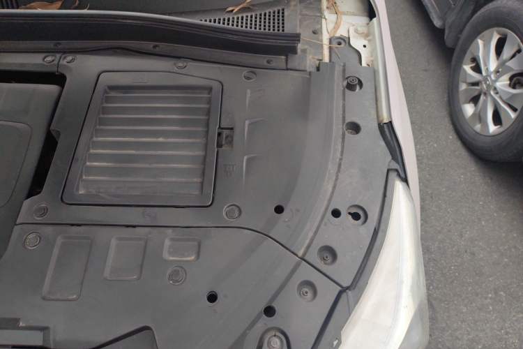 Used Bestune T77 2019 230 TID Automatic Luxury Version National V Engine Bay Left