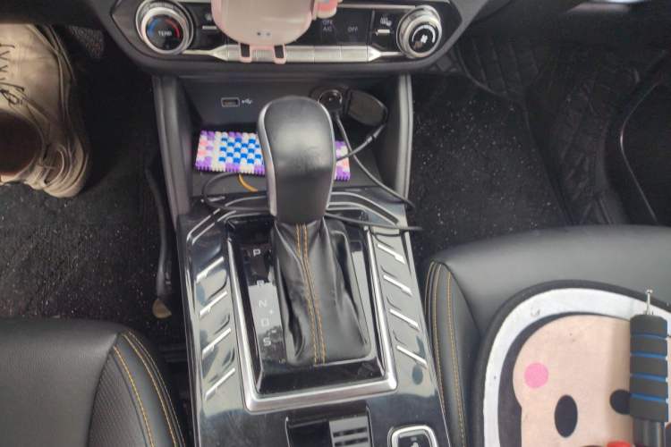 Used Bestune T77 2019 230 TID Automatic Luxury Version National V Gear Lever