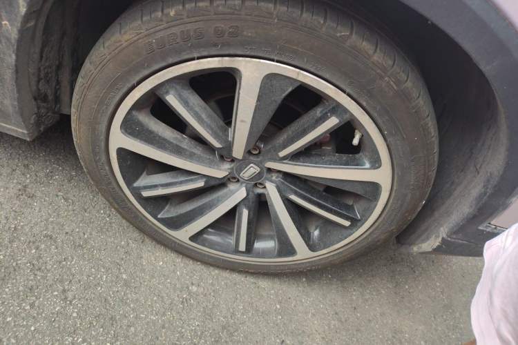 Used Bestune T77 2019 230 TID Automatic Luxury Version National V Right Front Wheel Hub