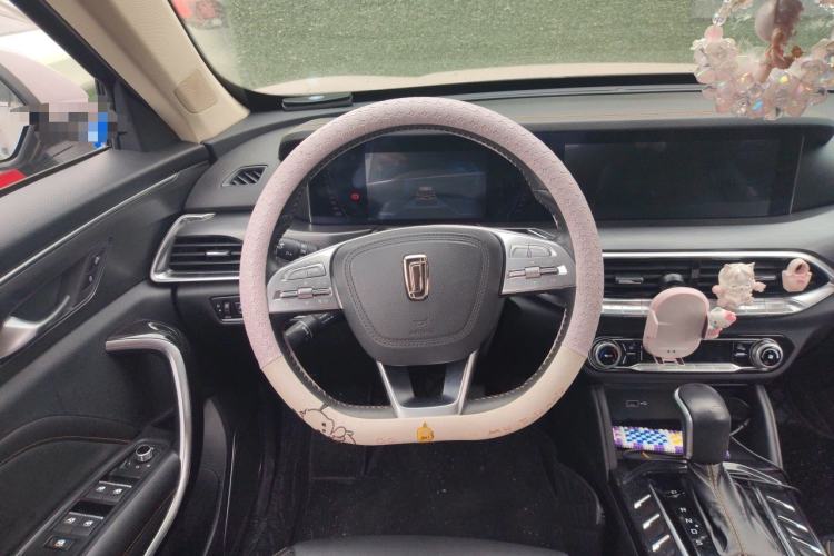 Used Bestune T77 2019 230 TID Automatic Luxury Version National V Steering Wheel