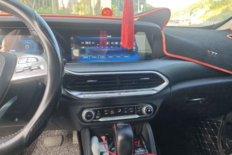 Used Bestune T77 2019 230 TID Automatic Luxury Version China VI Emission Standard Audio And AC Panel