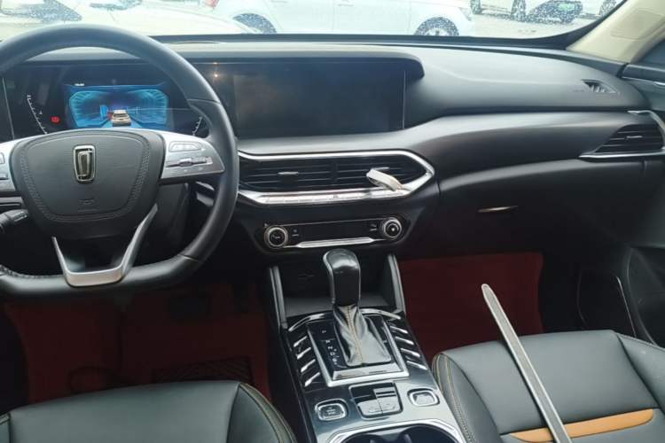 Used Bestune T77 2019 230 TID Automatic Luxury Version China VI Emission Standard Audio And AC Panel