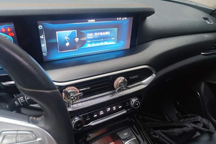Used Bestune T77 2019 230 TID Automatic Prestige Version China V Emission Standard Audio And AC Panel